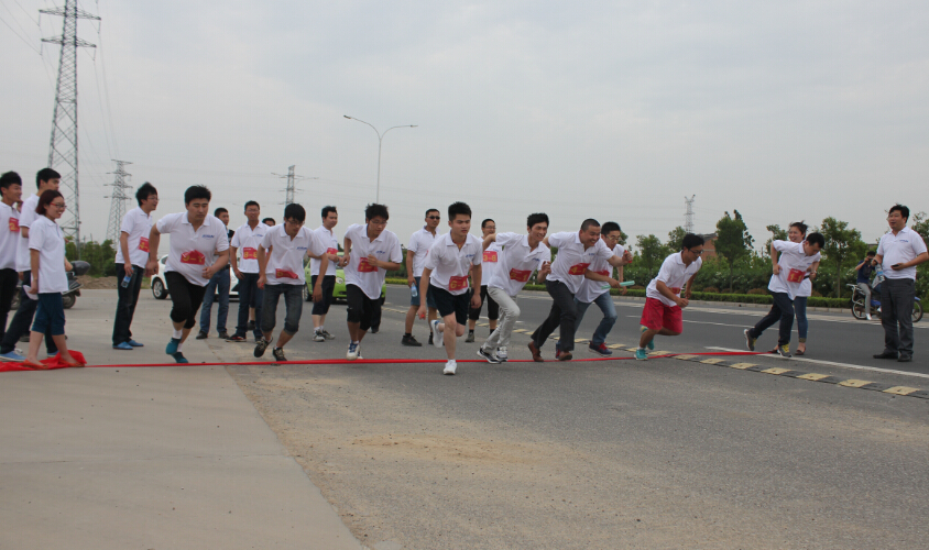 團(tuán)結(jié)拼博展風(fēng)采 健康和諧在兆勝 ——記兆勝集團(tuán)第一屆長跑接力賽 贏勝文化
